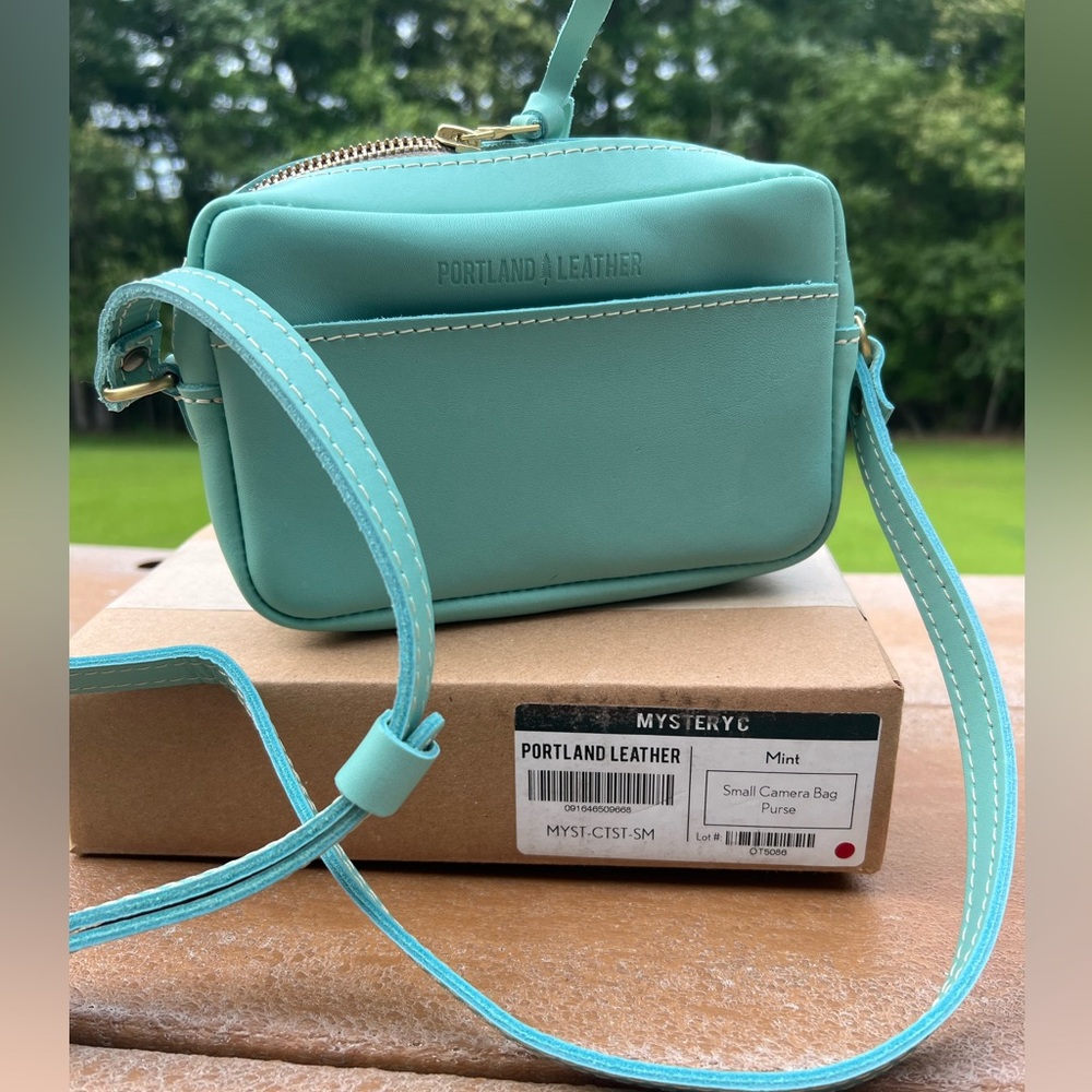 Portland Leather Mint Small Camera Bag
